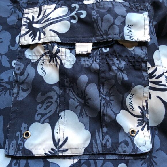 Airwalk board shorts blue and white, lined NWOT 2XL 3 pockets velcro closure - Picture 8 of 10